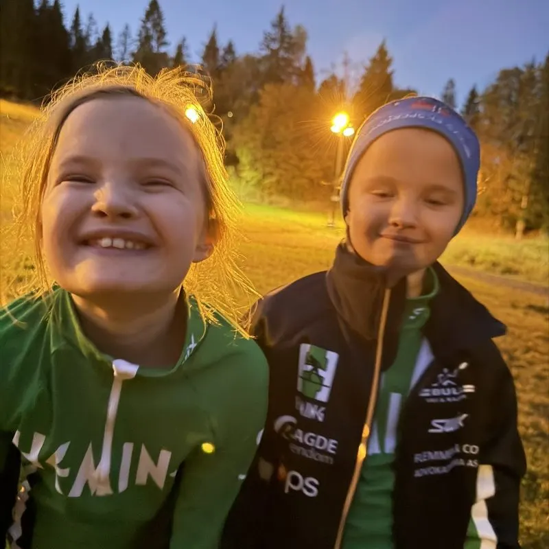 Idrettsglede og gode venner er det viktigste – også før snøen kommer.