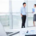 Web&shy;baserte forretnings&shy;systemer
